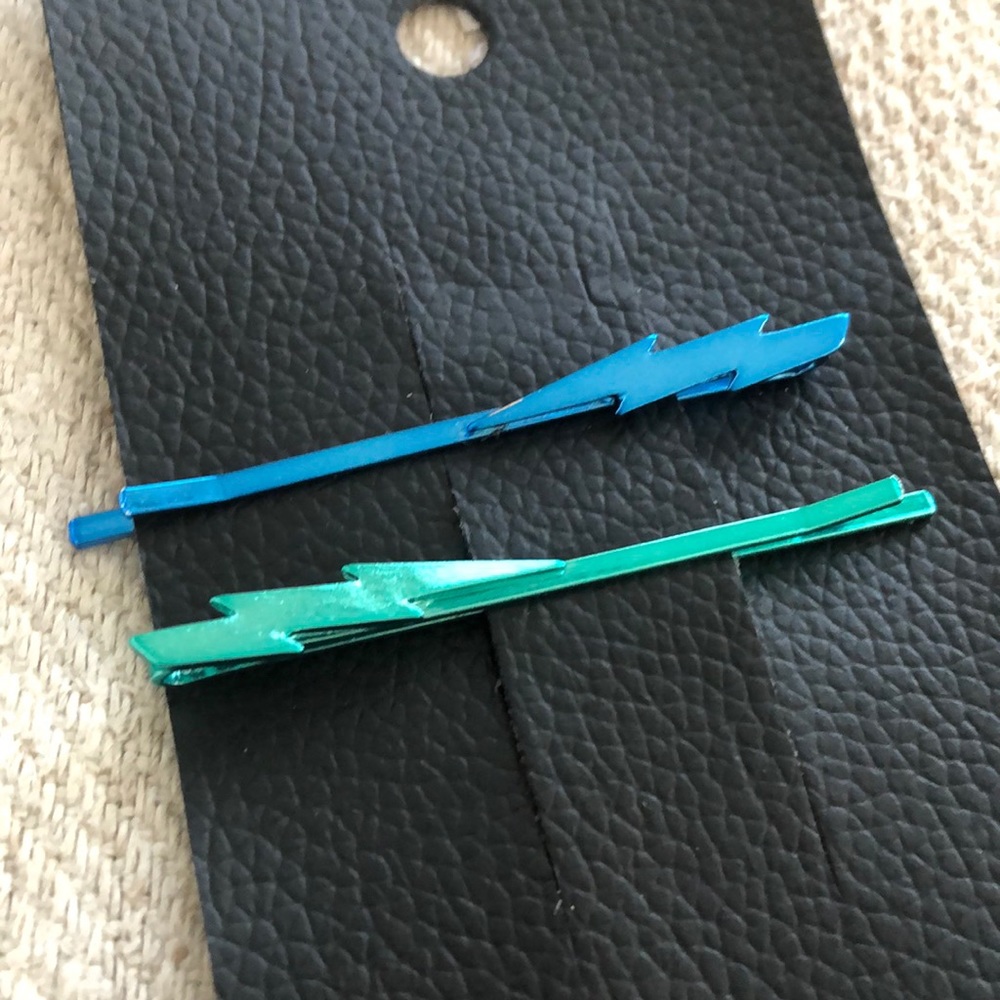 Free people lightning bolt hair clips - Picture 4 of 5
